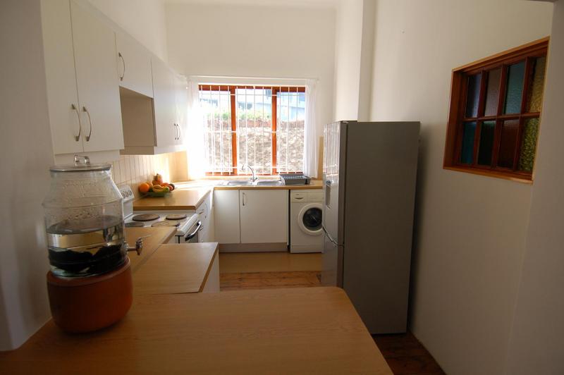 To Let 2 Bedroom Property for Rent in Bantry Bay Western Cape